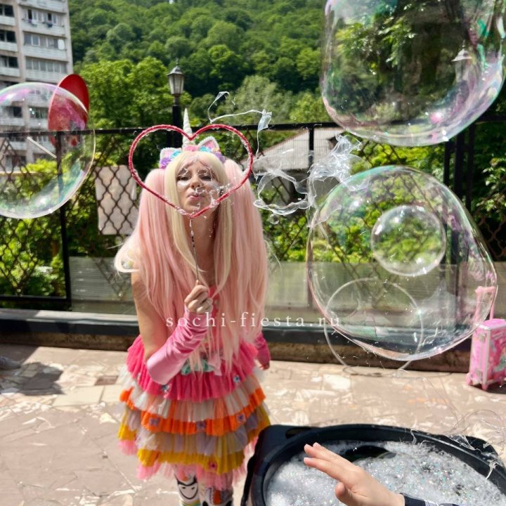 Шоу мыльных пузырей в Симферополи