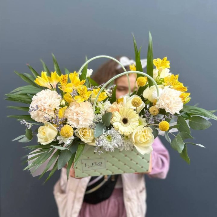 Сумочка с розами "Эпиа" в Симферополи