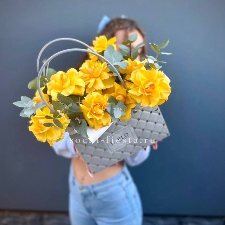 Сумочка с розами "Эдель" в Симферополи