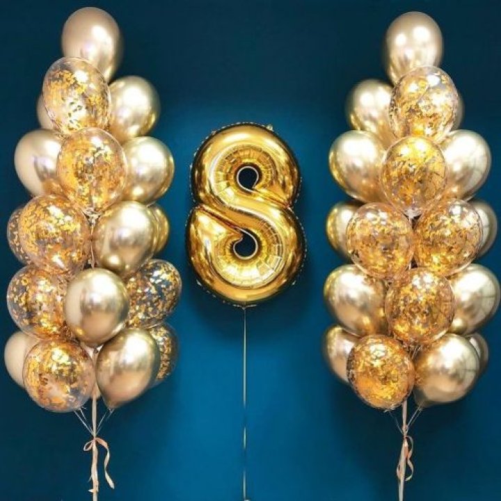 Цифра с фонтанами шаров  в Симферополи