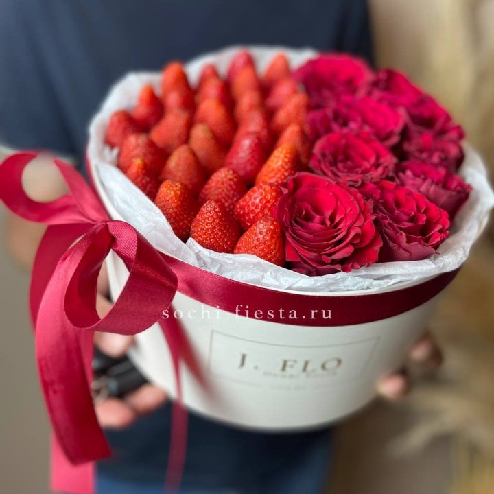 Клубничный бокс №1 в Симферополи
