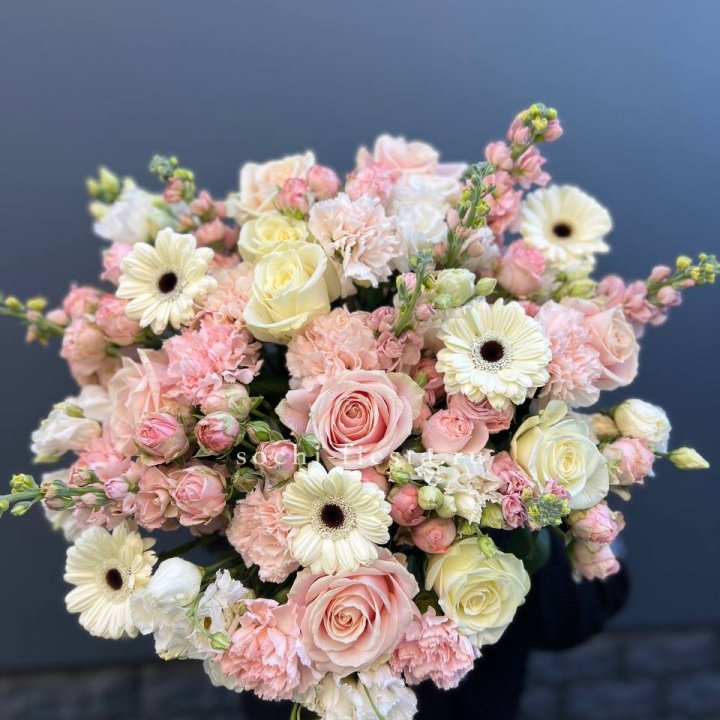 Авторский букет "Нежный" в Симферополи