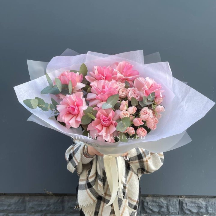 Букет французских и пионовидных роз  в Симферополи