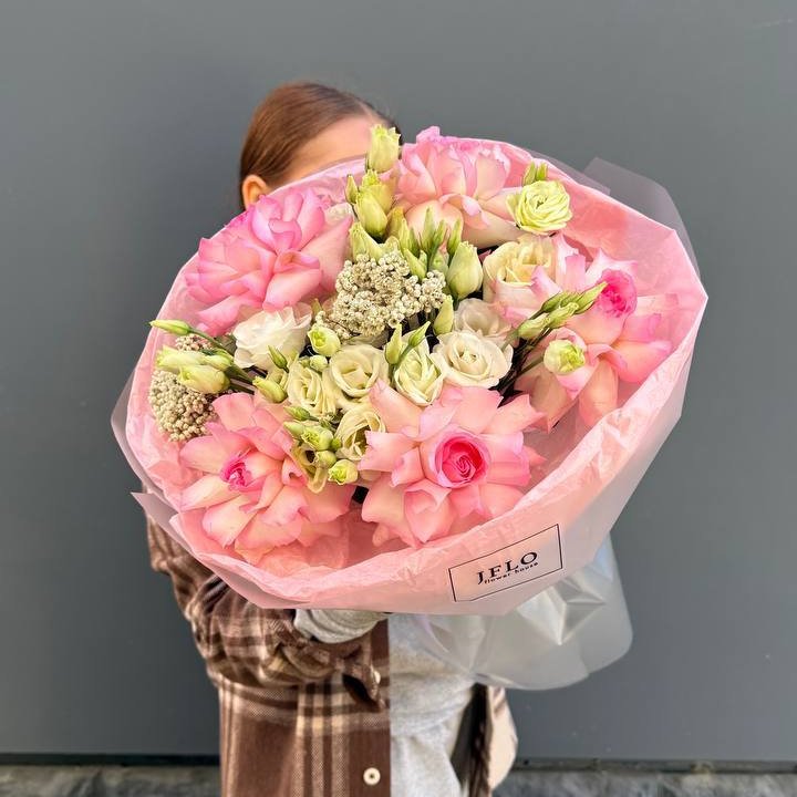 Букет "Розы с эустомой" в Симферополи