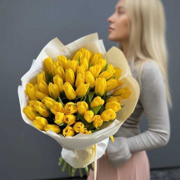 51 желтый тюльпан в Симферополи