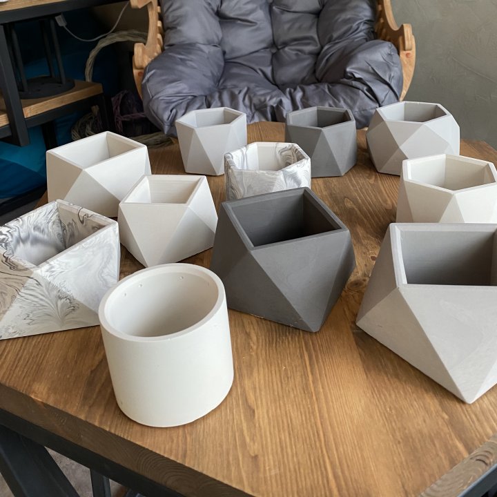 Дизайнерское кашпо в Симферополи