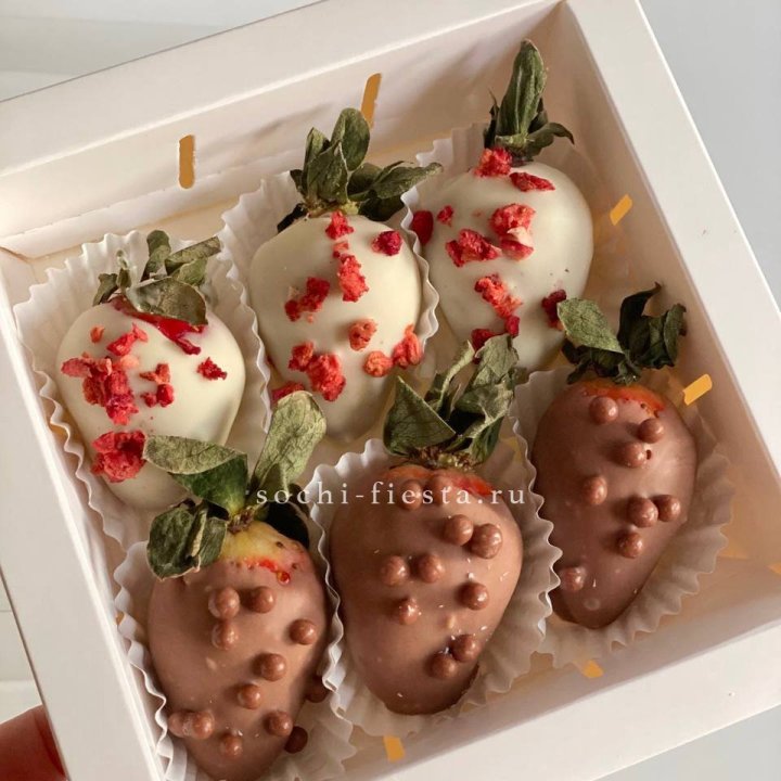 Клубника в шоколаде 6 ягод в Симферополи