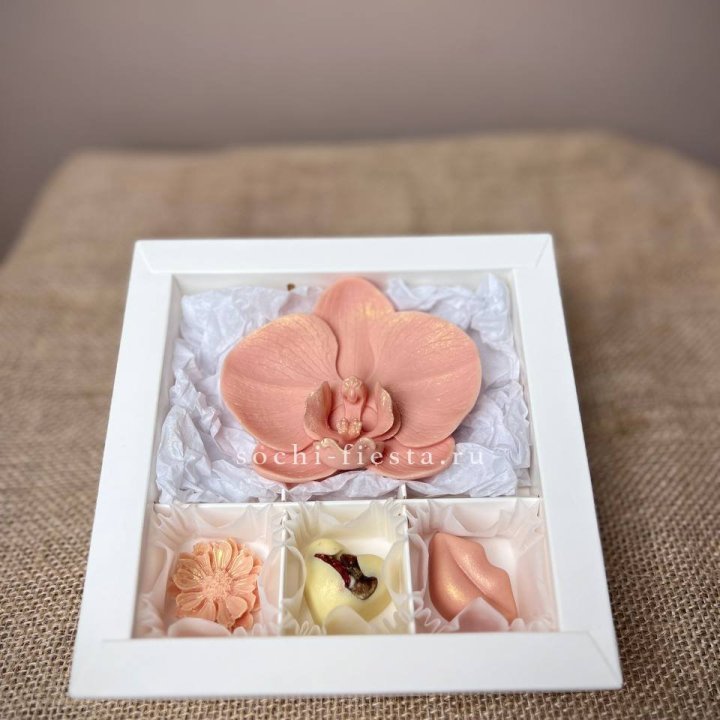 Конфеты из шоколада с Орхидеей в Симферополи