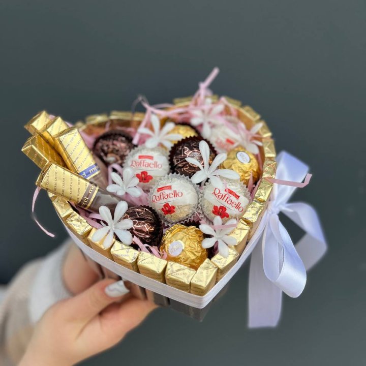 Подарочный набор шоколада в Симферополи