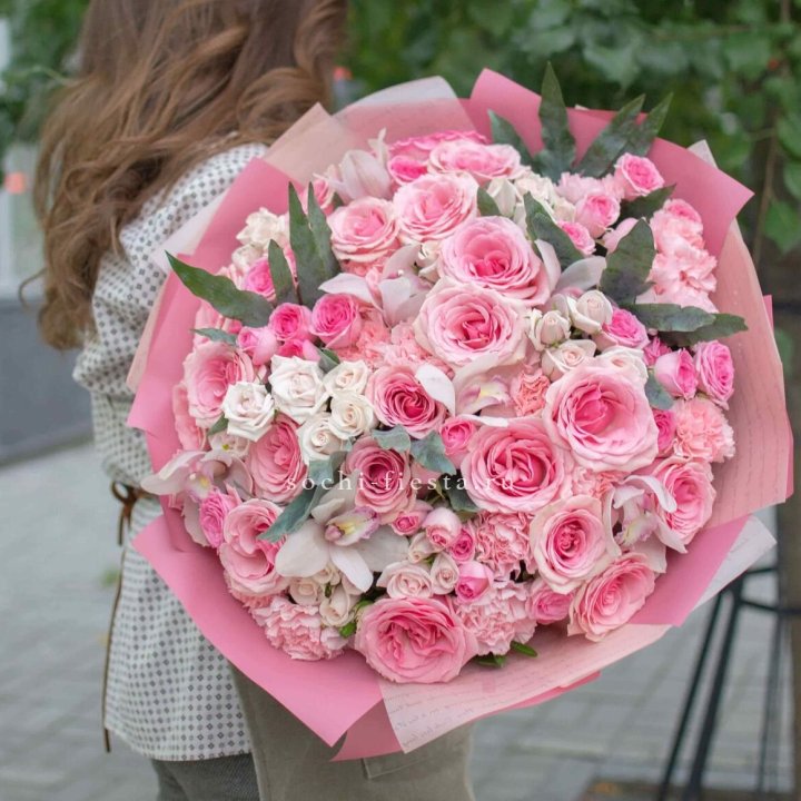 Дизайнерский букет "Барби" в Симферополи