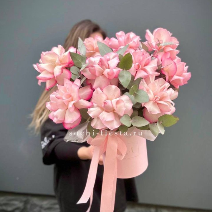 11 Фрунцузских роз "Венди" в Симферополи