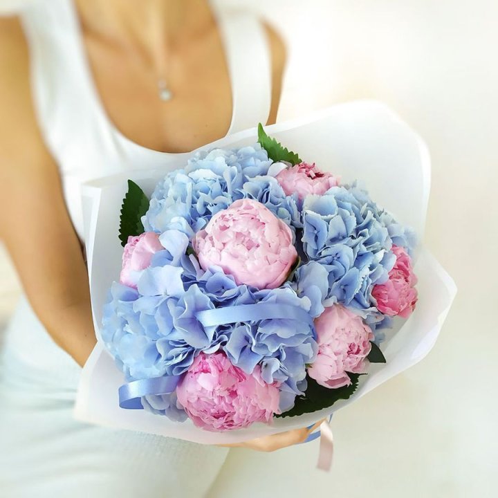 Гортензия и Пионы в Симферополи