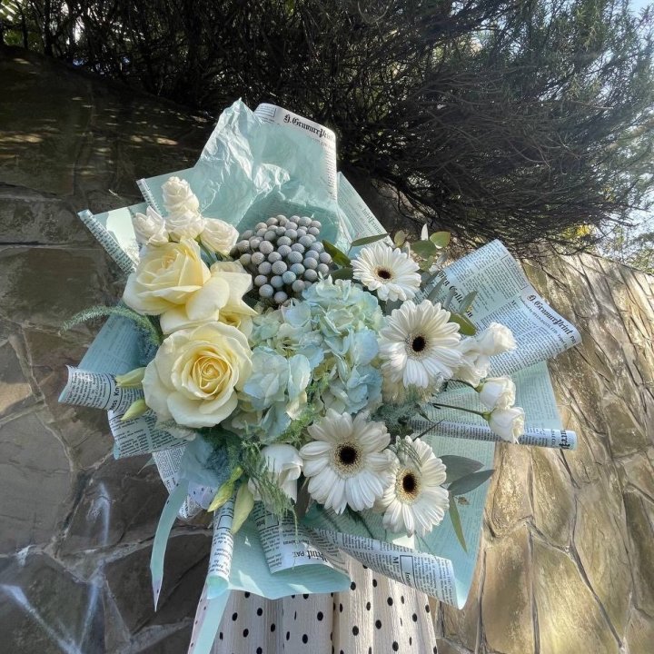 Дизайнерский букет "Линдж-блю" в Симферополи