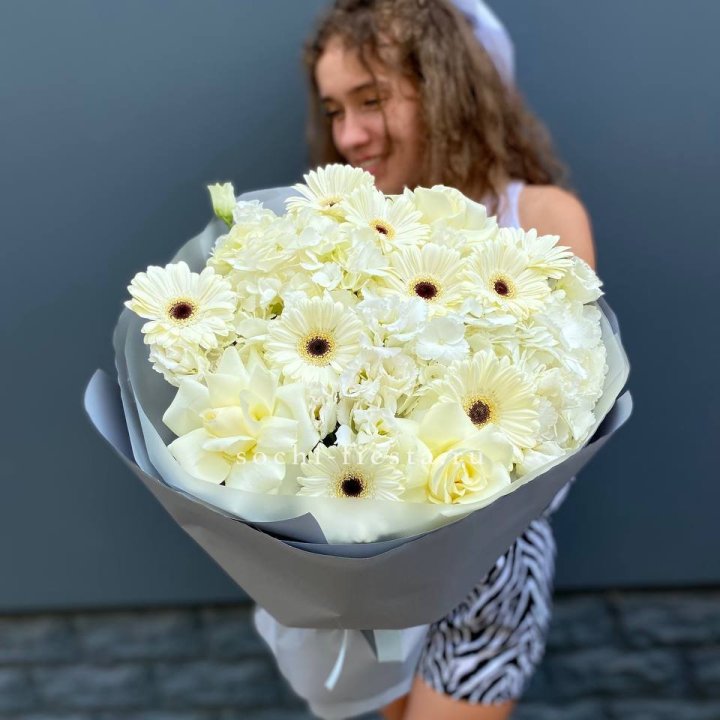  Букет "Вайт люксур" в Симферополи