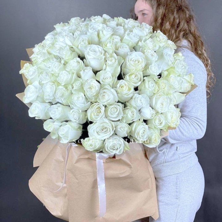 101 белая высокая импортная роза в Симферополи