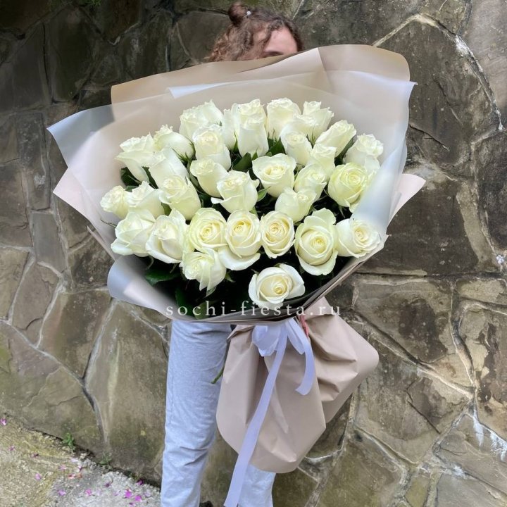 35 голландских роз в Симферополи