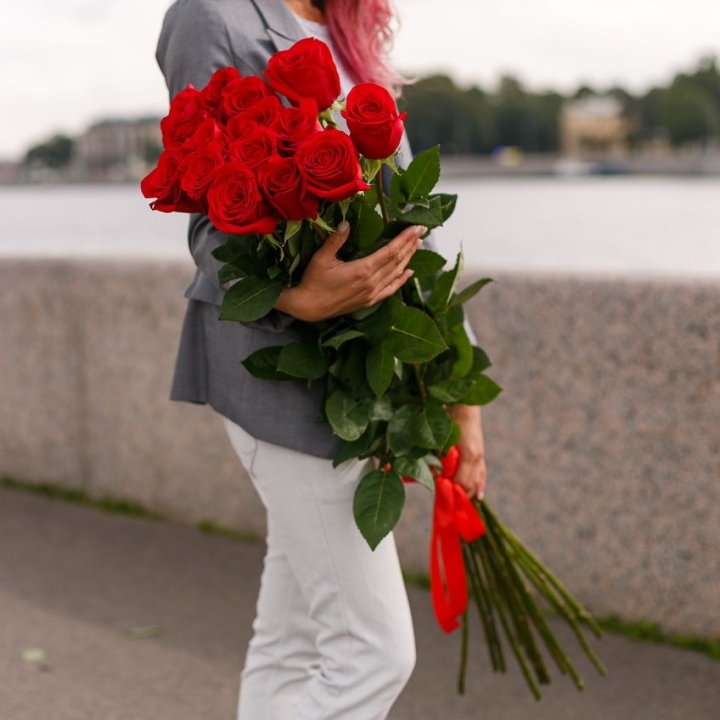 15 метровых голландских роз в Симферополи