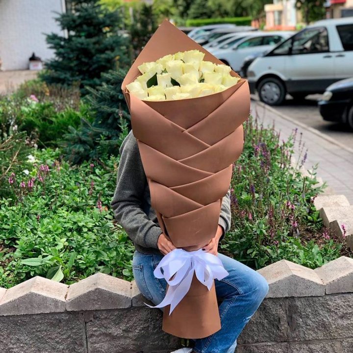 Голландские розы белые "Рыбка" в Симферополи