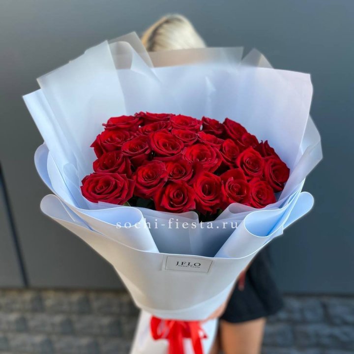 25 высоких роз  в Симферополи