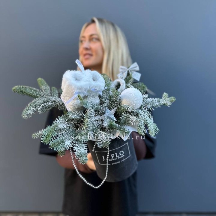 Новогодний бокс "Ботс вайт" в Симферополи