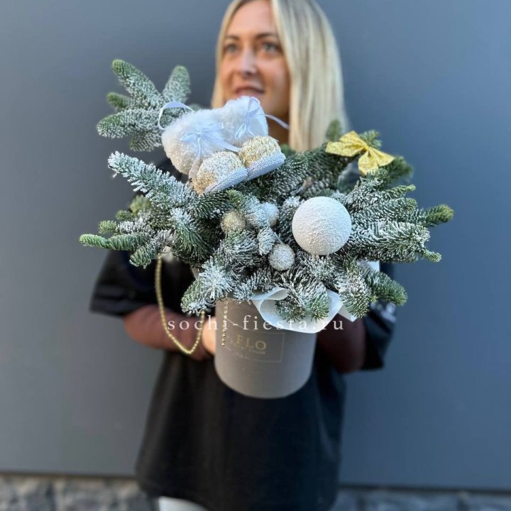 Новогодний бокс "Ботс голд" в Симферополи