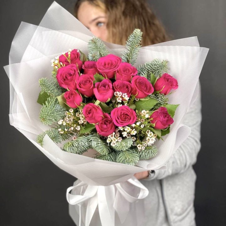 Новогодний букет Елки и Розы в Симферополи