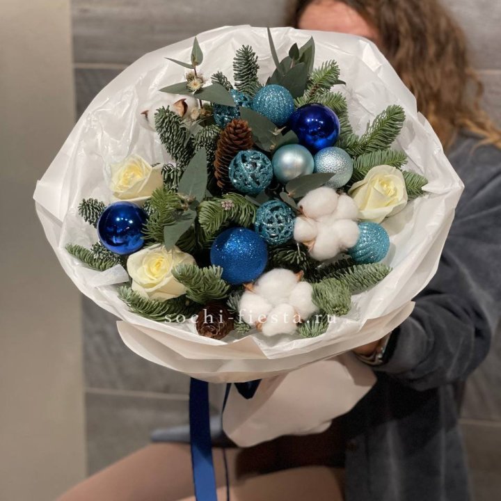 Новогодний букет "Синий иней" в Симферополи