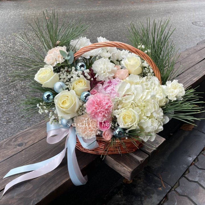 Новогодняя корзина  в Симферополи