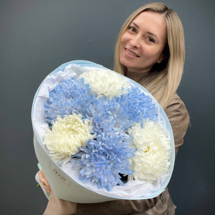 Букет из 7 хризантем  в Симферополи