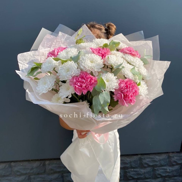  Букет  хризантем и диантусов "Воздушный" в Симферополи