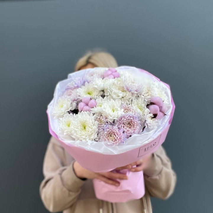 7 нежных хризантем в Симферополи