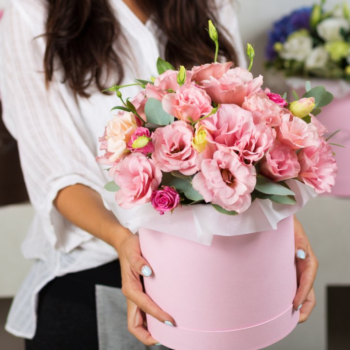 Эустома в шляпной коробке в Симферополи