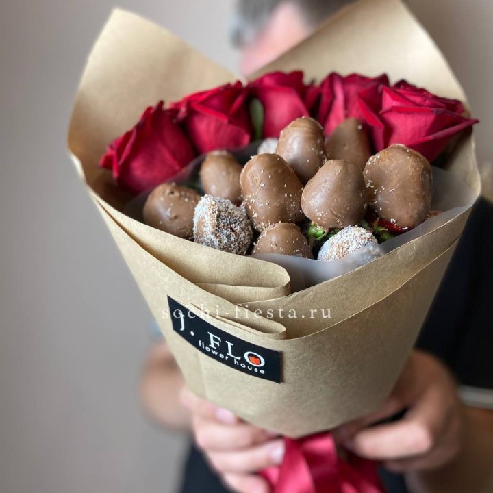 "Тандем с шоколадной клубникой" в Симферополи