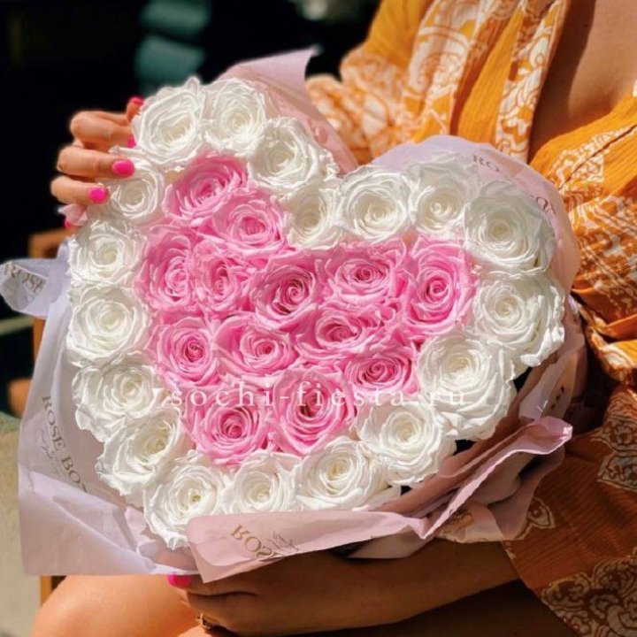 Бокс сердце с розами №2 в Симферополи