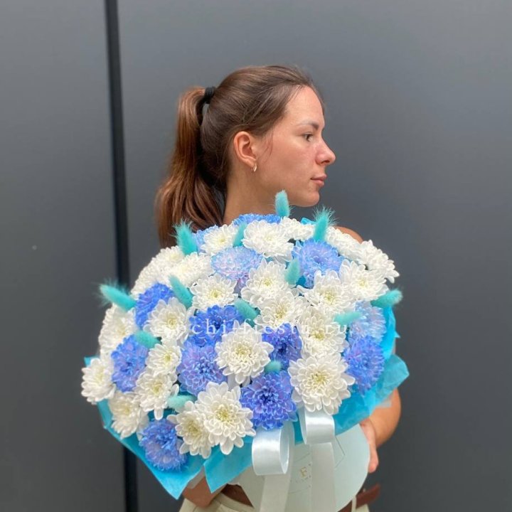  Коробочка  хризантем и лагуруса в Симферополи