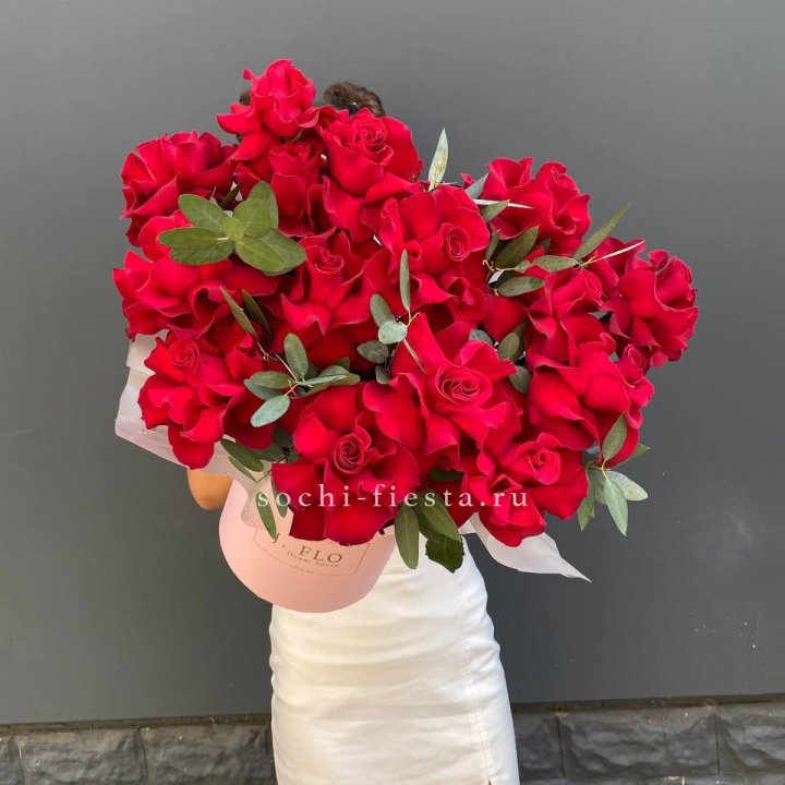 Бокс из 17 французских роз в Симферополи