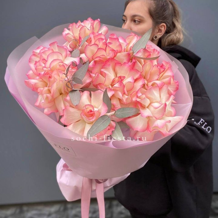 9 французских роз Джумилия в Симферополи