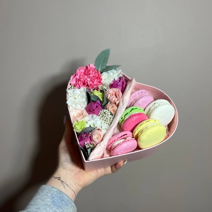 Дуо цветы и макаронсы в Симферополи