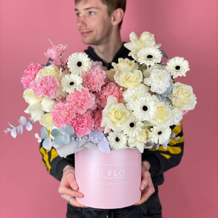 Дизайнерский бокс "Индира" в Симферополи