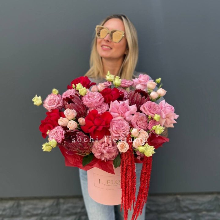 Дизайнерский цилиндр "Криотель" в Симферополи