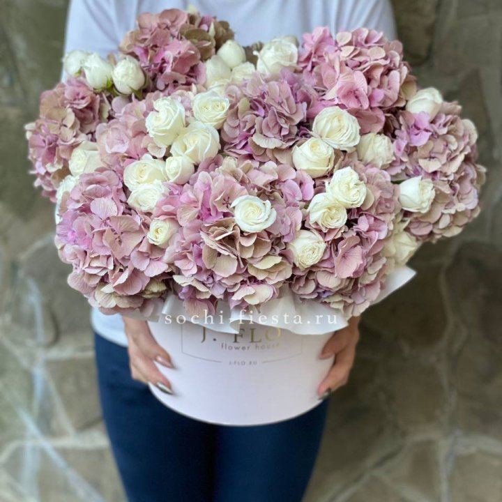 Бокс "Изобела пинк" в Симферополи