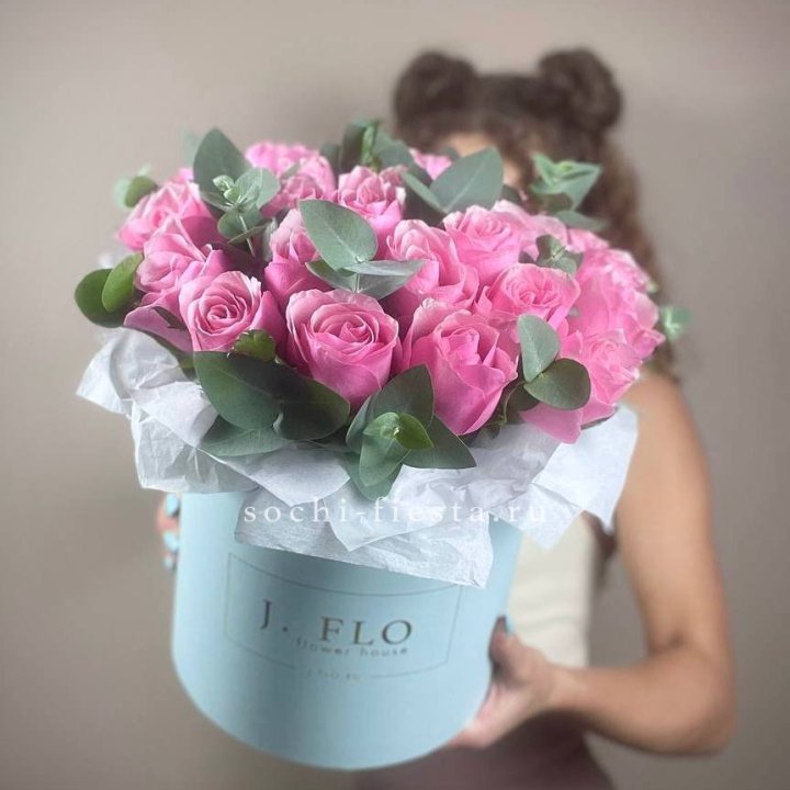 Бокс 27 роз в Симферополи