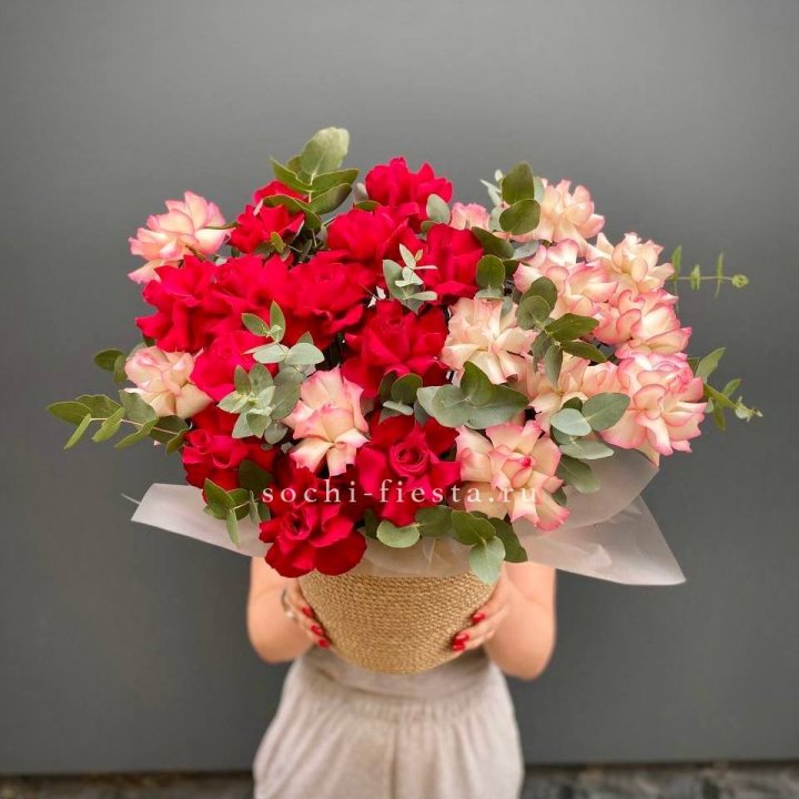 25 Французских роз в джутовом кашпо  в Симферополи