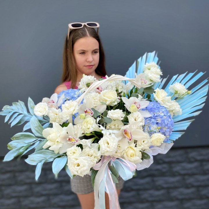 Цветочная корзина "Блю винч" в Симферополи