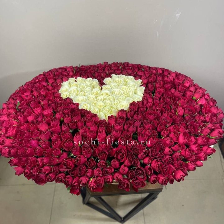 501 роза в корзине в Симферополи