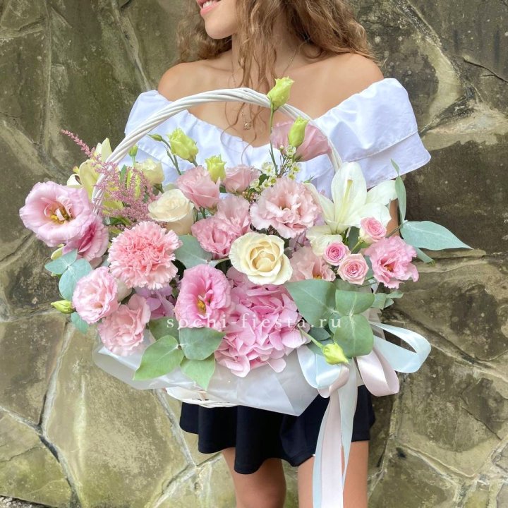 Авторская корзина "Миа" в Симферополи