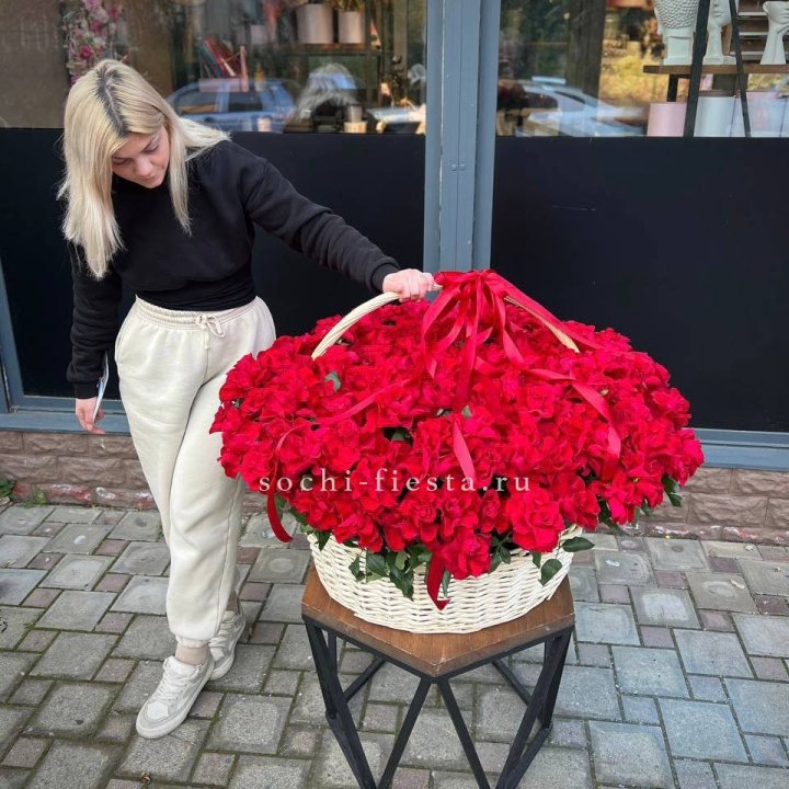 201 французская красная роза в Симферополи