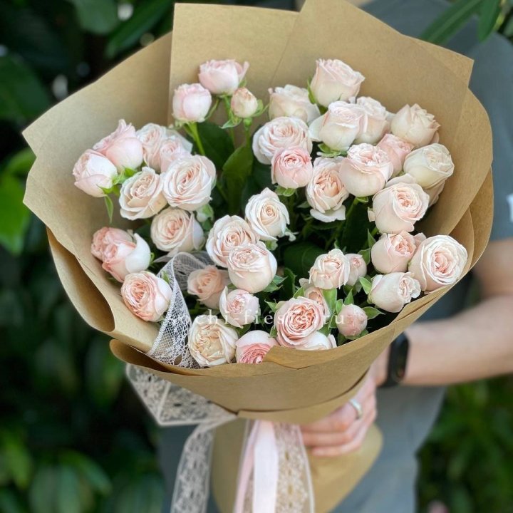 Кустовые розы букет №1 в Симферополи