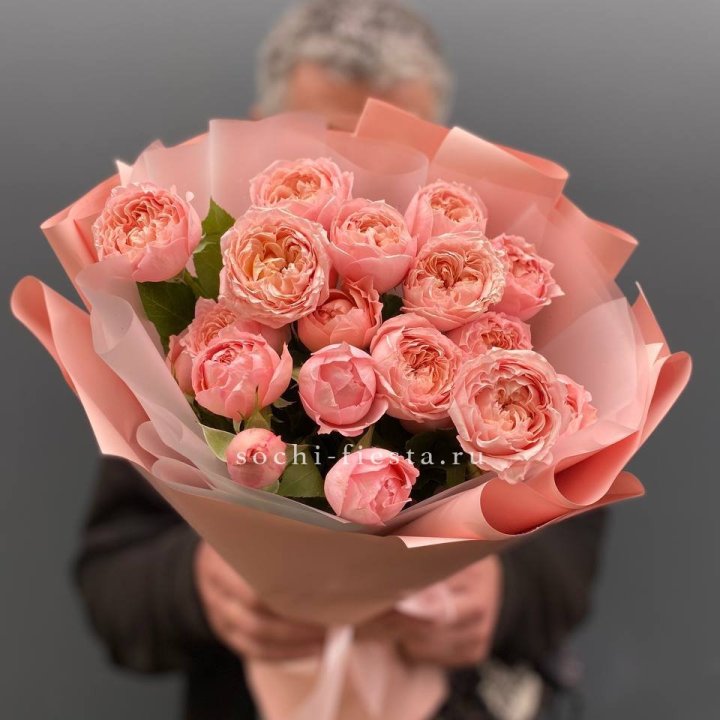 Букет комплимент из кустовых роз Джульетта в Симферополи