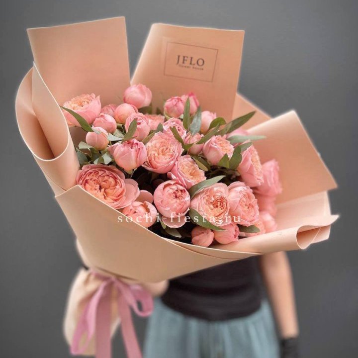 Букет из 9 кустовых роз Джульетта в Симферополи